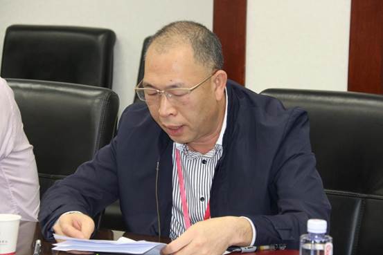 說明: 深圳職業(yè)技術(shù)學(xué)院黨委副書記、紀(jì)委書記楊平現(xiàn)場(chǎng)致辭