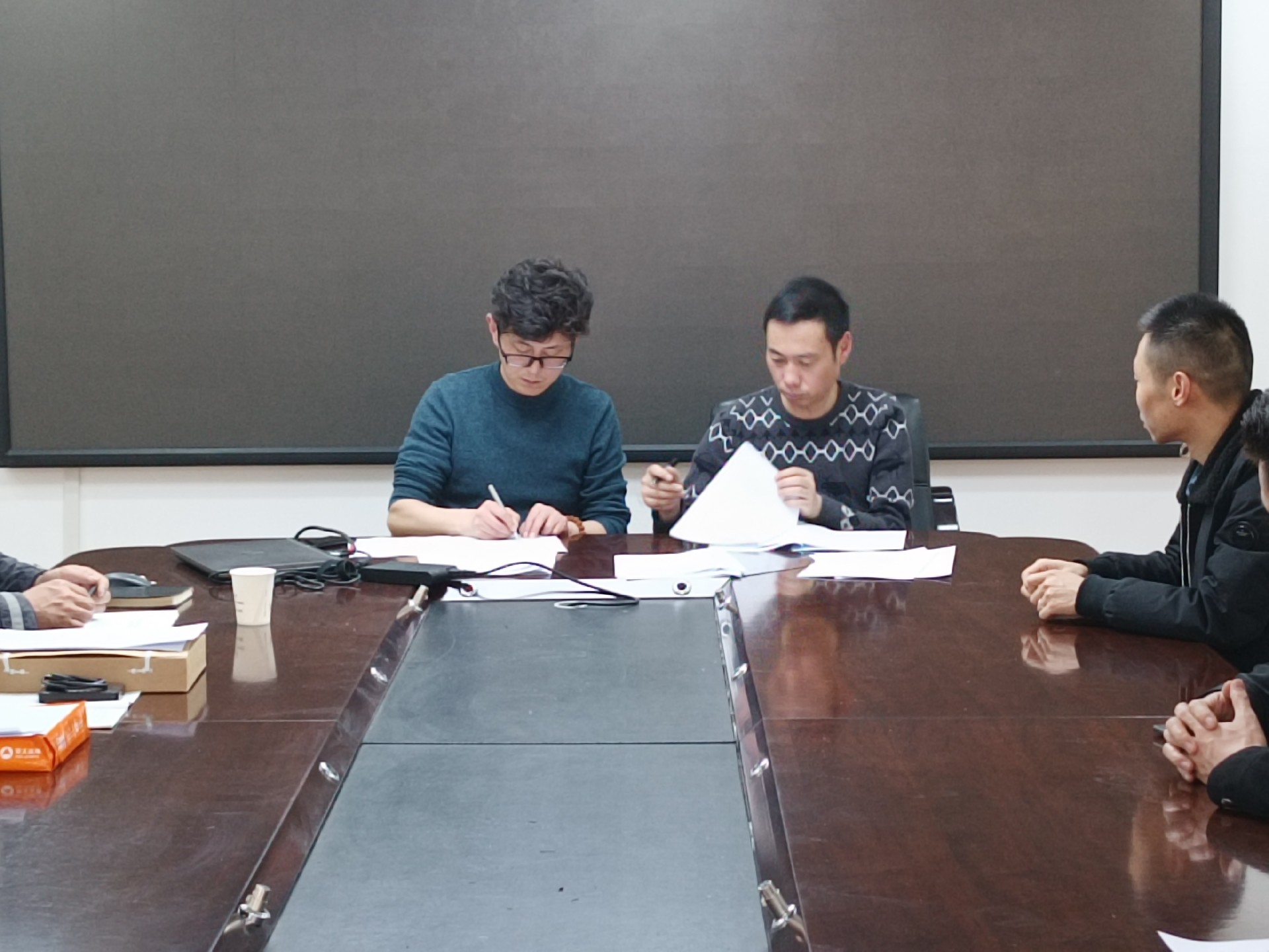 1680224526260901.jpg 1680224526260901.jpg