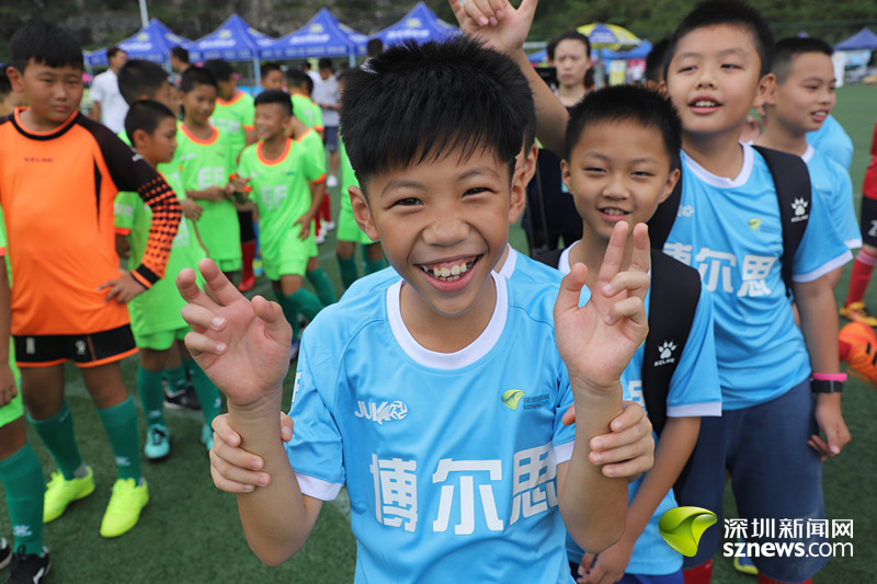  “足球讓我快樂！”